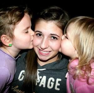 Meet your Posher, Mia